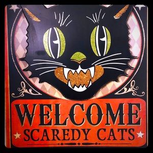 RESERVED @valeml99 Sign of Love ❤️